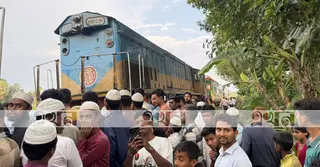 মোহনগঞ্জ এক্সপ্রেসের ইঞ্জিনে ত্রুটি; দুই ঘণ্টা পর ট্রেন চলাচল শুরু
